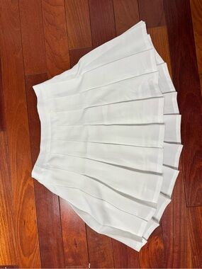 White Pleated Mini Skirt - Brand: MK Market